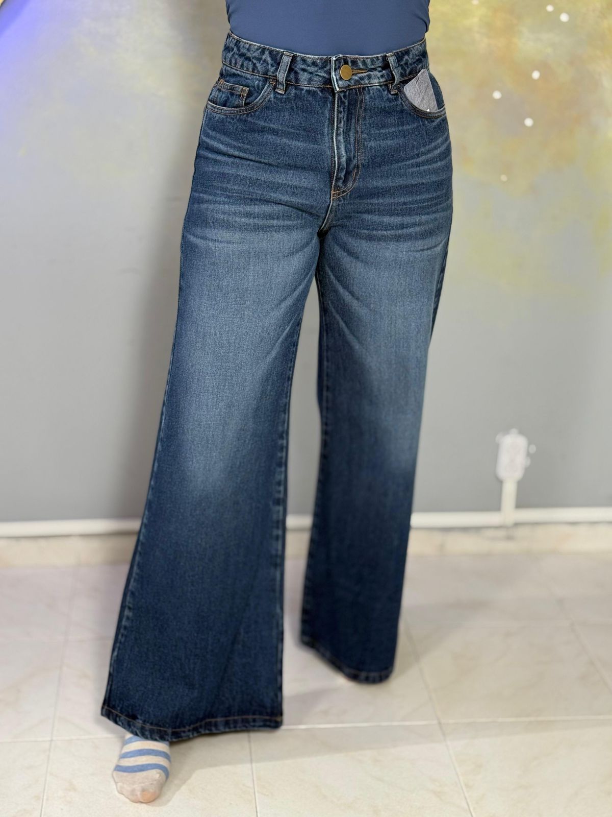 ALTIVA JEANS — detalle frontal